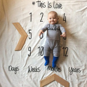 Baby-blanket-such-an-awesome-photography-prop