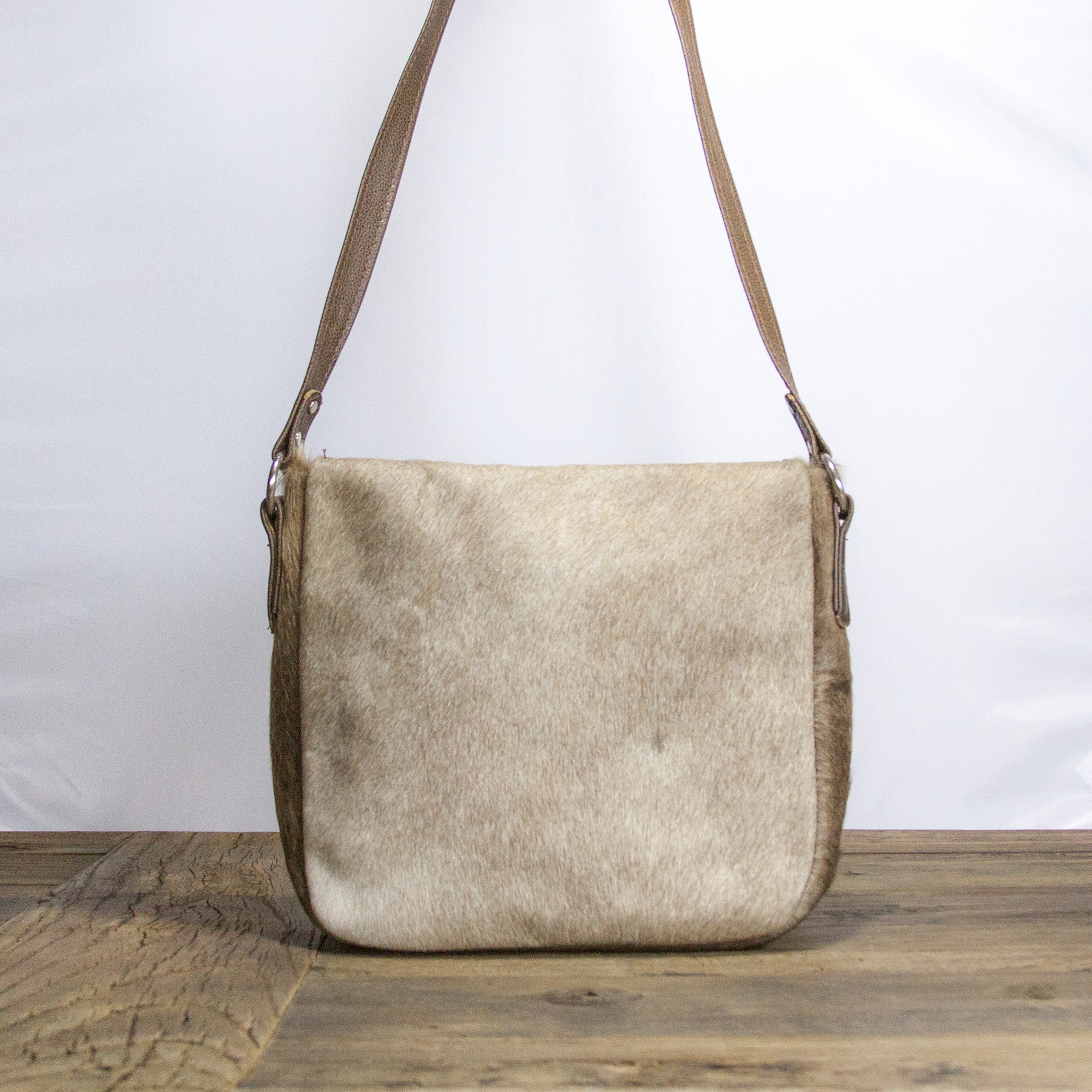 Stylish Spotted Cowhide Leather Messenger Crossbody Purse